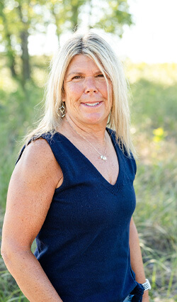 Dental assistant Michelle